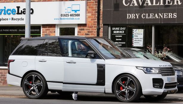 Rooney 'đốt tiền' cho xe sang mới ảnh 1 Rooney 'dot tien' cho xe sang moi anh 1