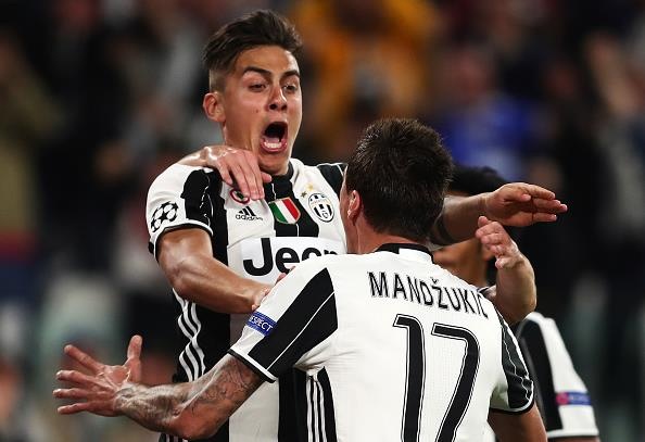 Juventus lap hang loat ky luc sau tran thang Barca hinh anh