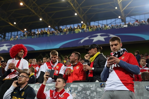 xe bus cua Dortmund bi danh bom anh 8