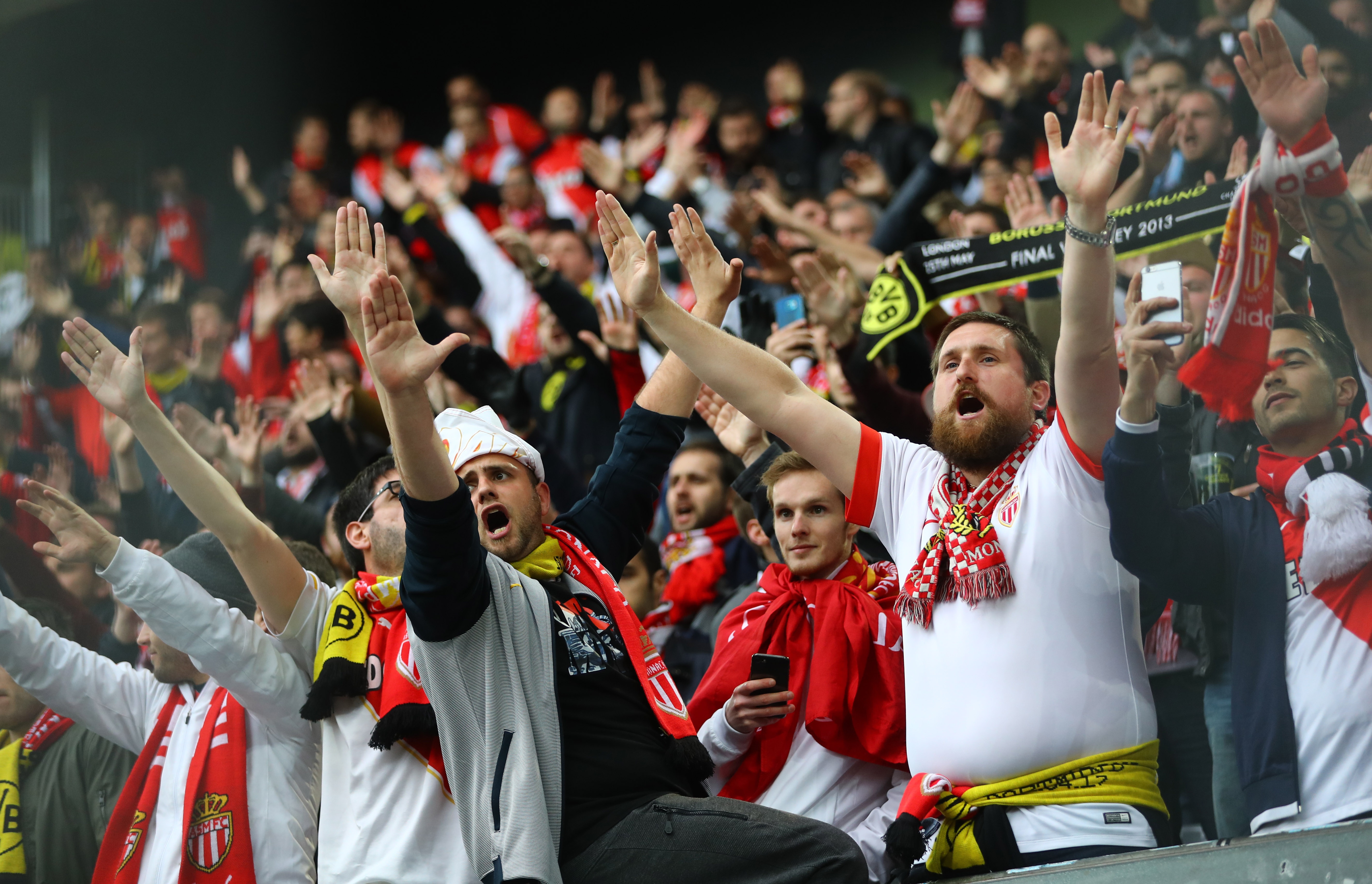 Canh sat ho tong xe bus cua Dortmund anh 6