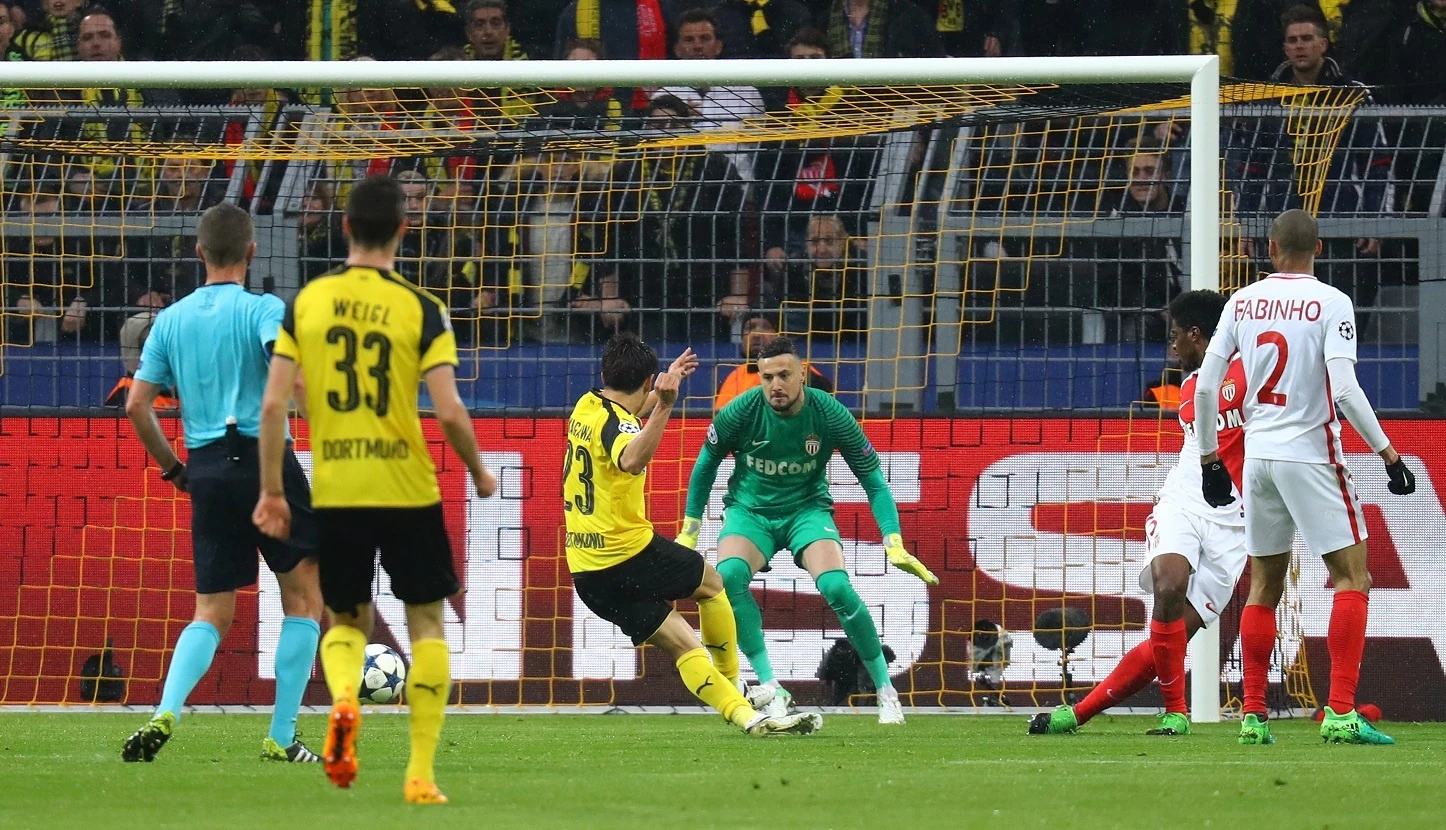 Kylian Mbappe toa sang,  Monaco ha Dortmund anh 6