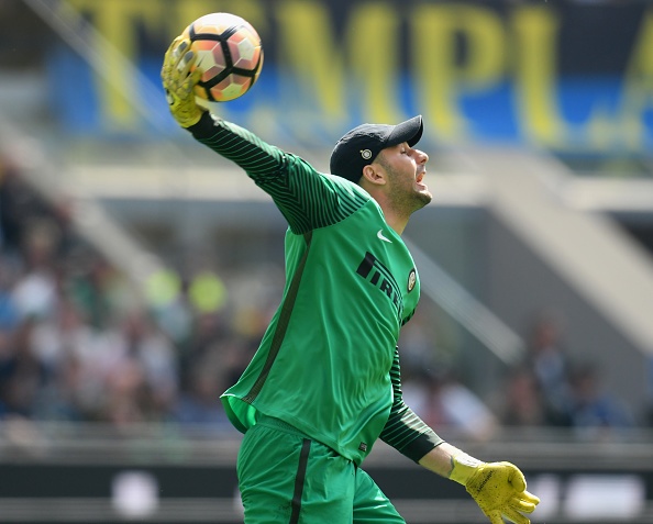 Milan hòa Inter 2-2 ảnh 2 Milan hoa Inter 2-2 anh 2