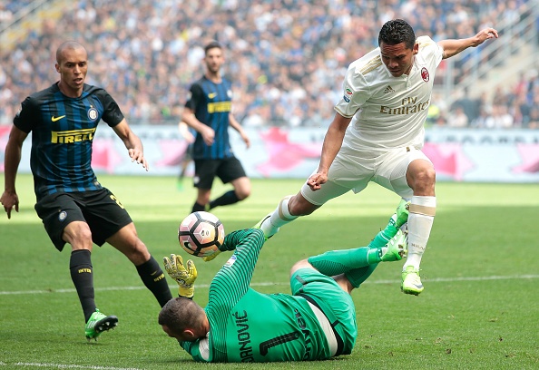 Milan hòa Inter 2-2 ảnh 7 Milan hoa Inter 2-2 anh 7