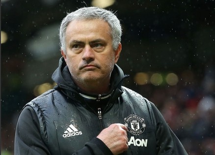 Mourinho tu phuc ban than sau khi danh bai Chelsea hinh anh