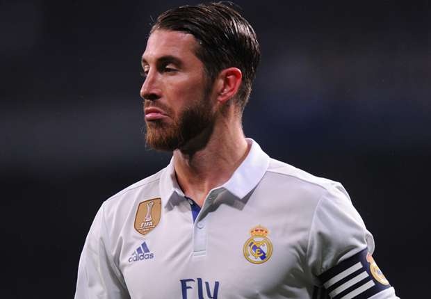 Pique nen xem lai bang ghi hinh tran PSG anh 2