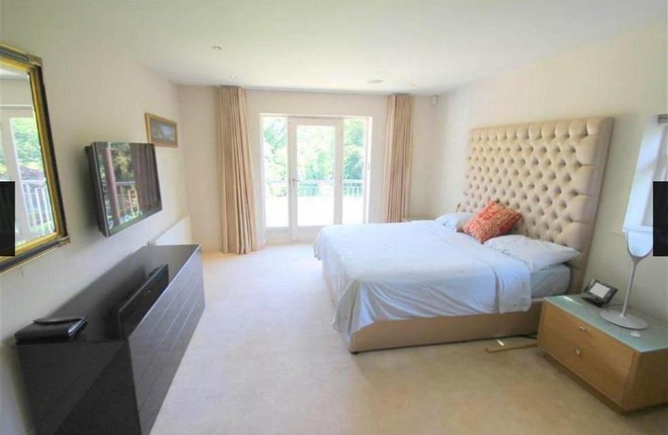 De Gea rao ban biet thu o Manchester anh 7