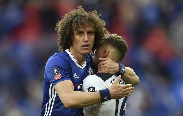 Bieu cam hai huoc cua kurt zouma anh 8