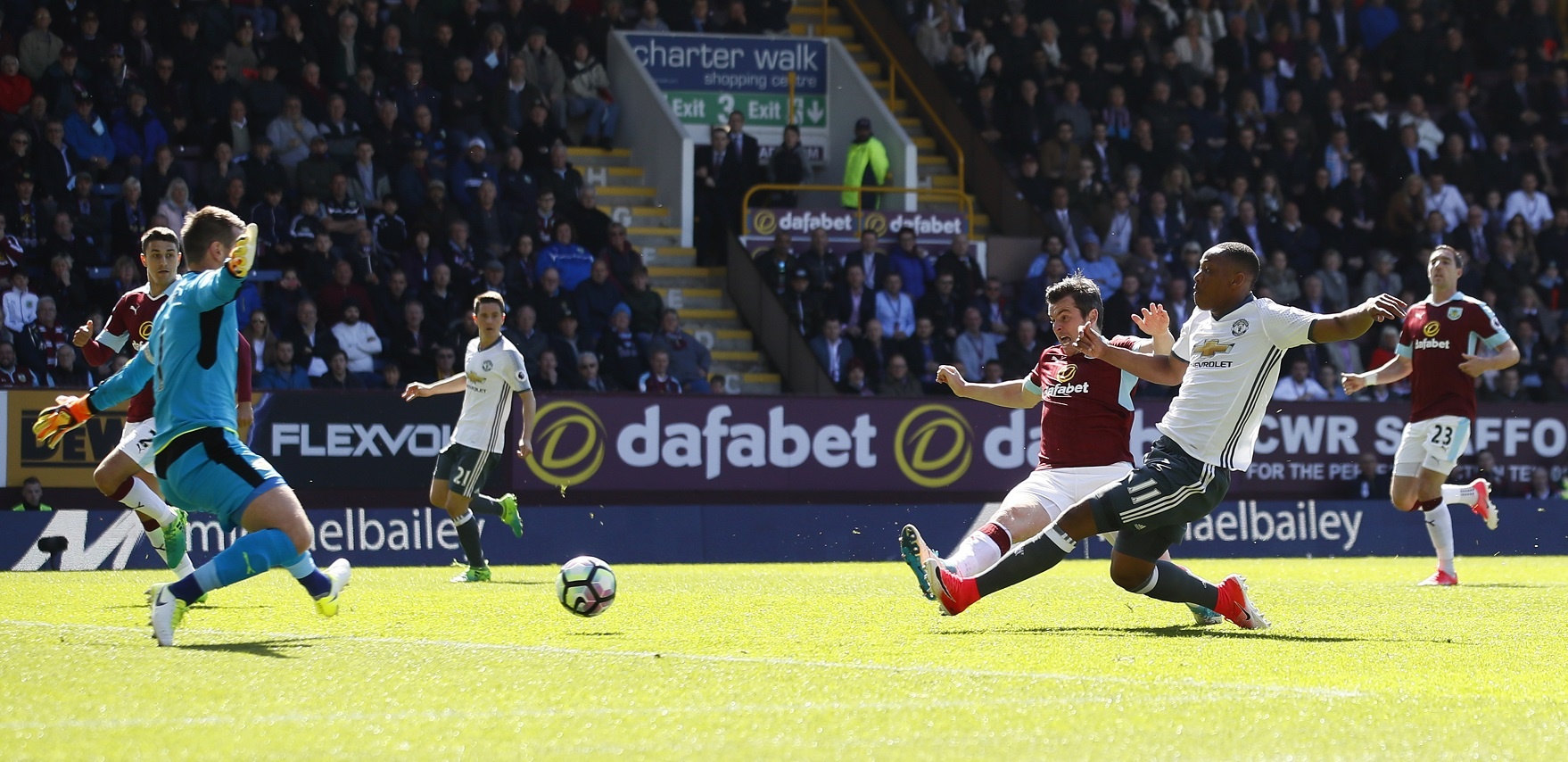 MU pha loi nguyen 40 nam anh 3