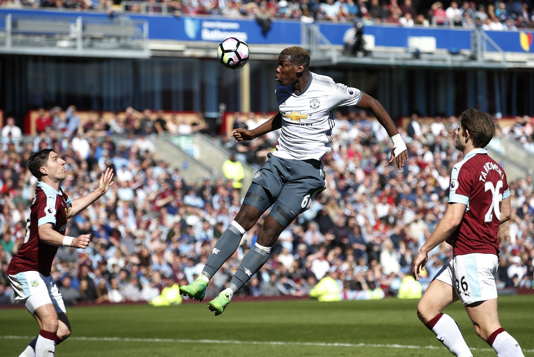 MU pha loi nguyen 40 nam anh 8