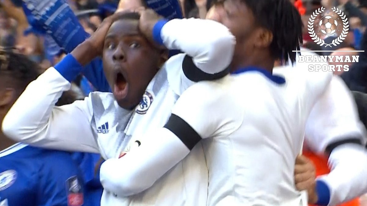 Bieu cam hai huoc cua kurt zouma anh 2