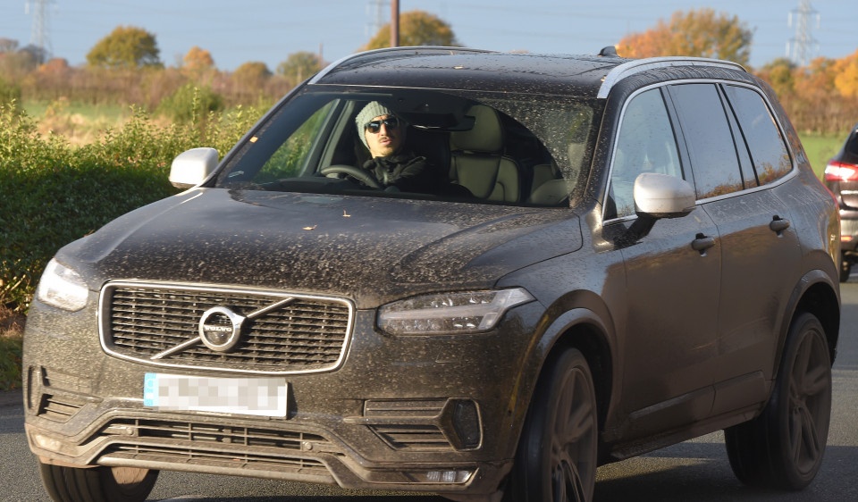 Sao MU xau ho vi ban gai cho den san tap anh 4