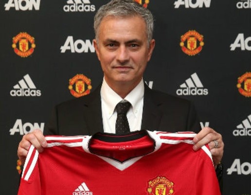 Mourinho tu ung cu cho vi tri trung ve cua Man Utd hinh anh