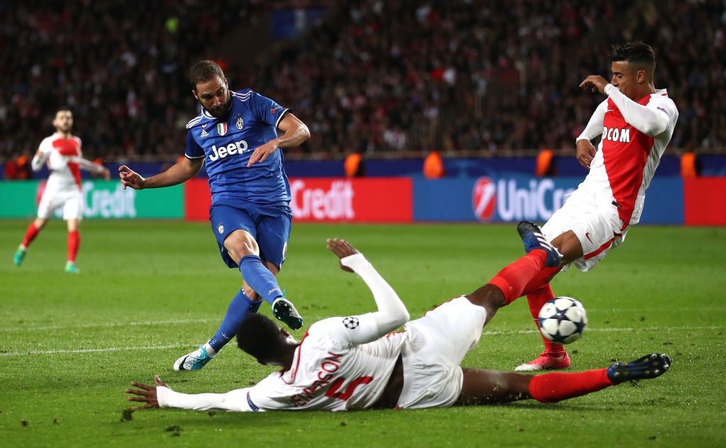 Juventus lap ky luc chua tung co anh 6