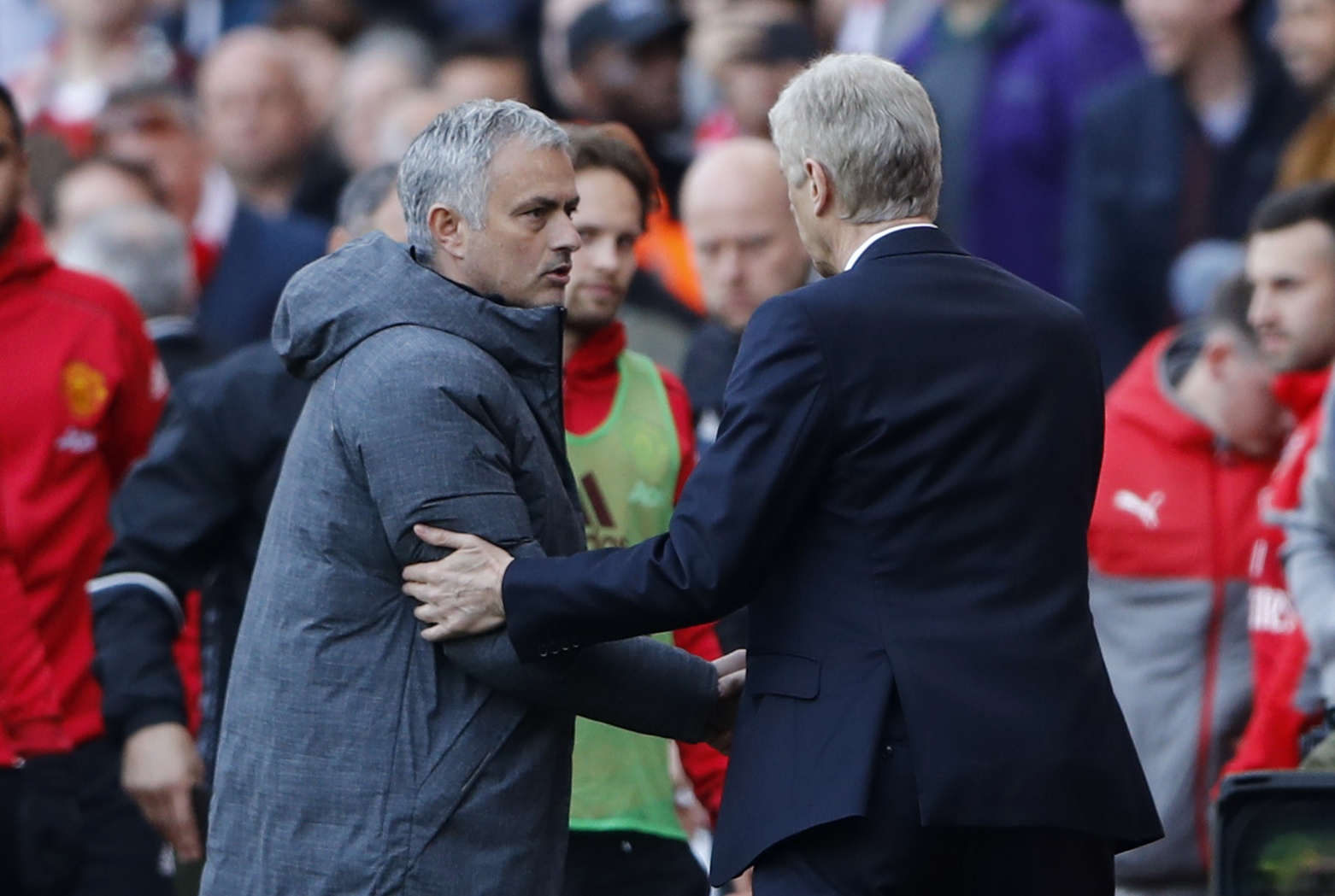 Wenger lan dau thang Mourinho anh 2