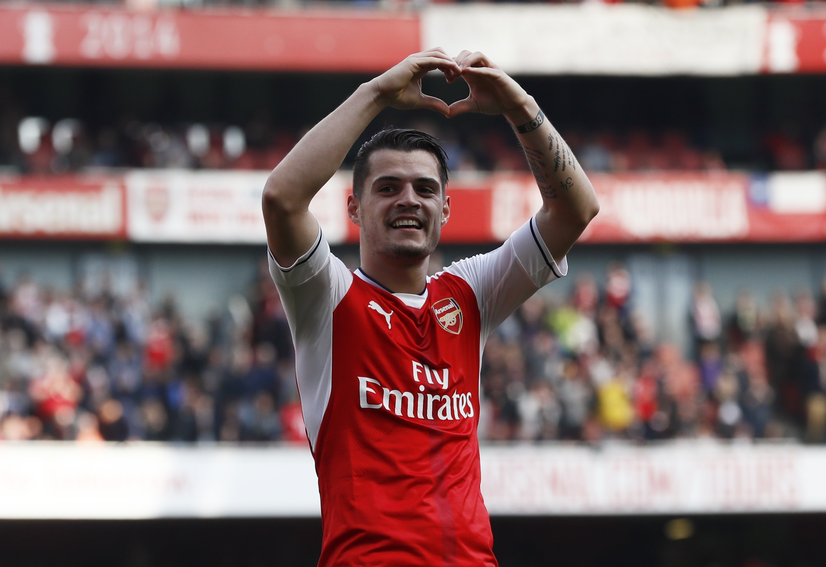 Wenger lan dau thang Mourinho anh 5