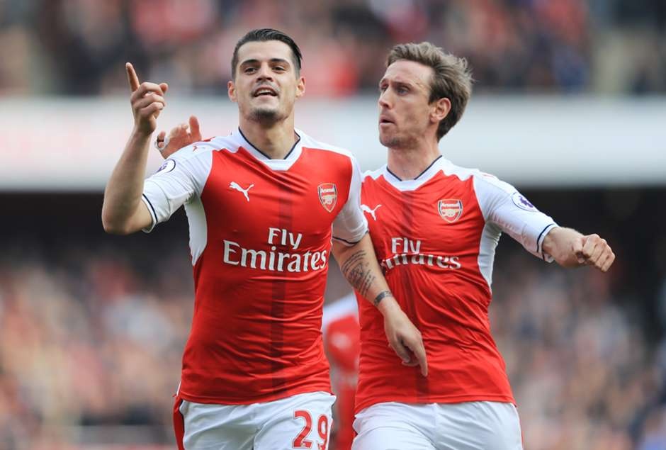 doi hinh tieu bieu vong 36 giai Ngoai hang anh 7