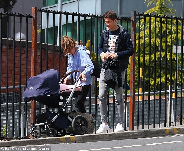 Anh em Fellaini gây chú ý ảnh 2 Anh em Fellaini gay chu y anh 2