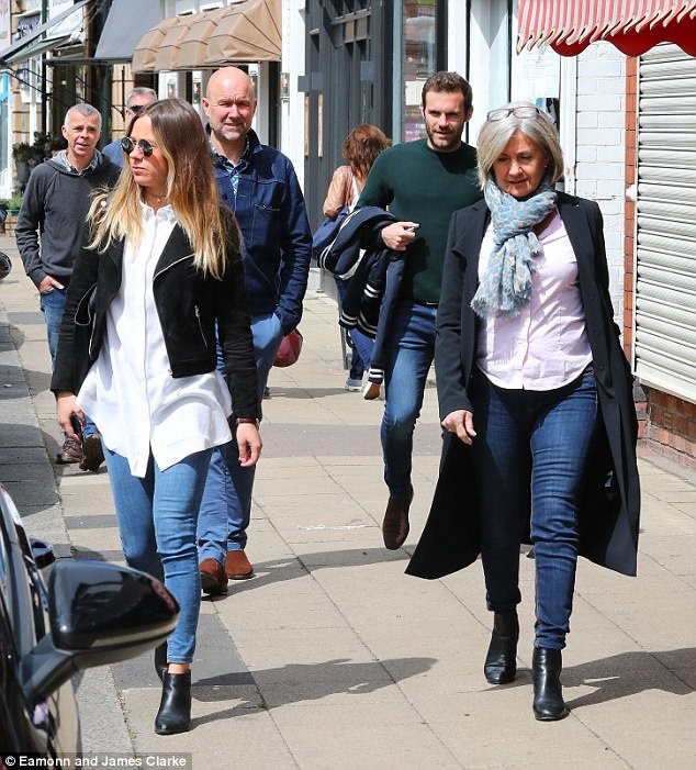 Anh em Fellaini gây chú ý ảnh 4 Anh em Fellaini gay chu y anh 4