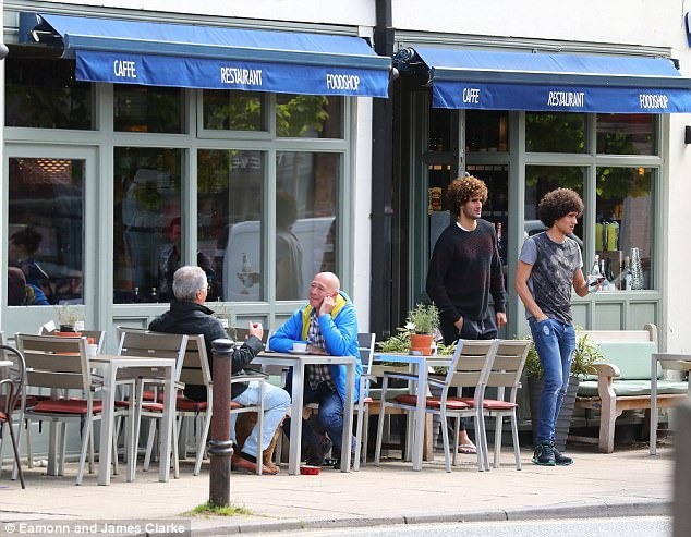 Anh em Fellaini gây chú ý ảnh 5 Anh em Fellaini gay chu y anh 5