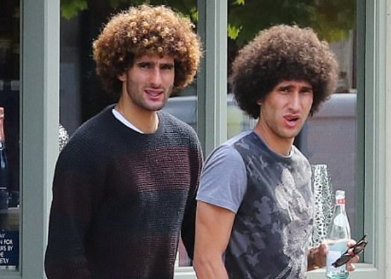 Anh em Fellaini gay chu y vi ve ngoai qua giong nhau hinh anh