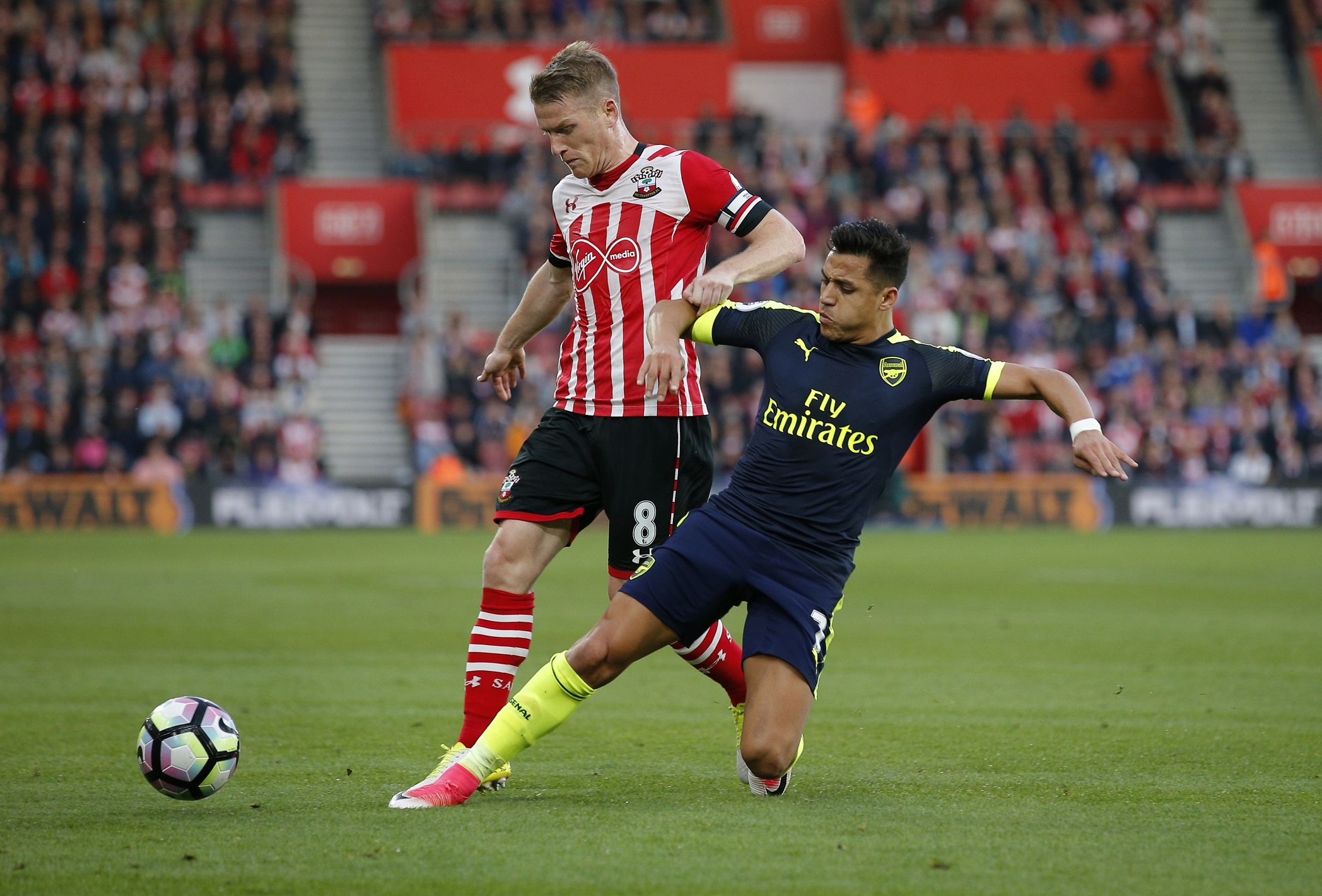 Arsenal thang Southampton 2-0 anh 2