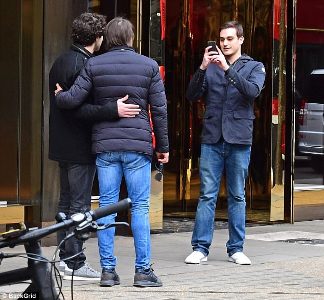 Conte thảnh thơi dạo phố ảnh 7 Conte thanh thoi dao pho anh 7