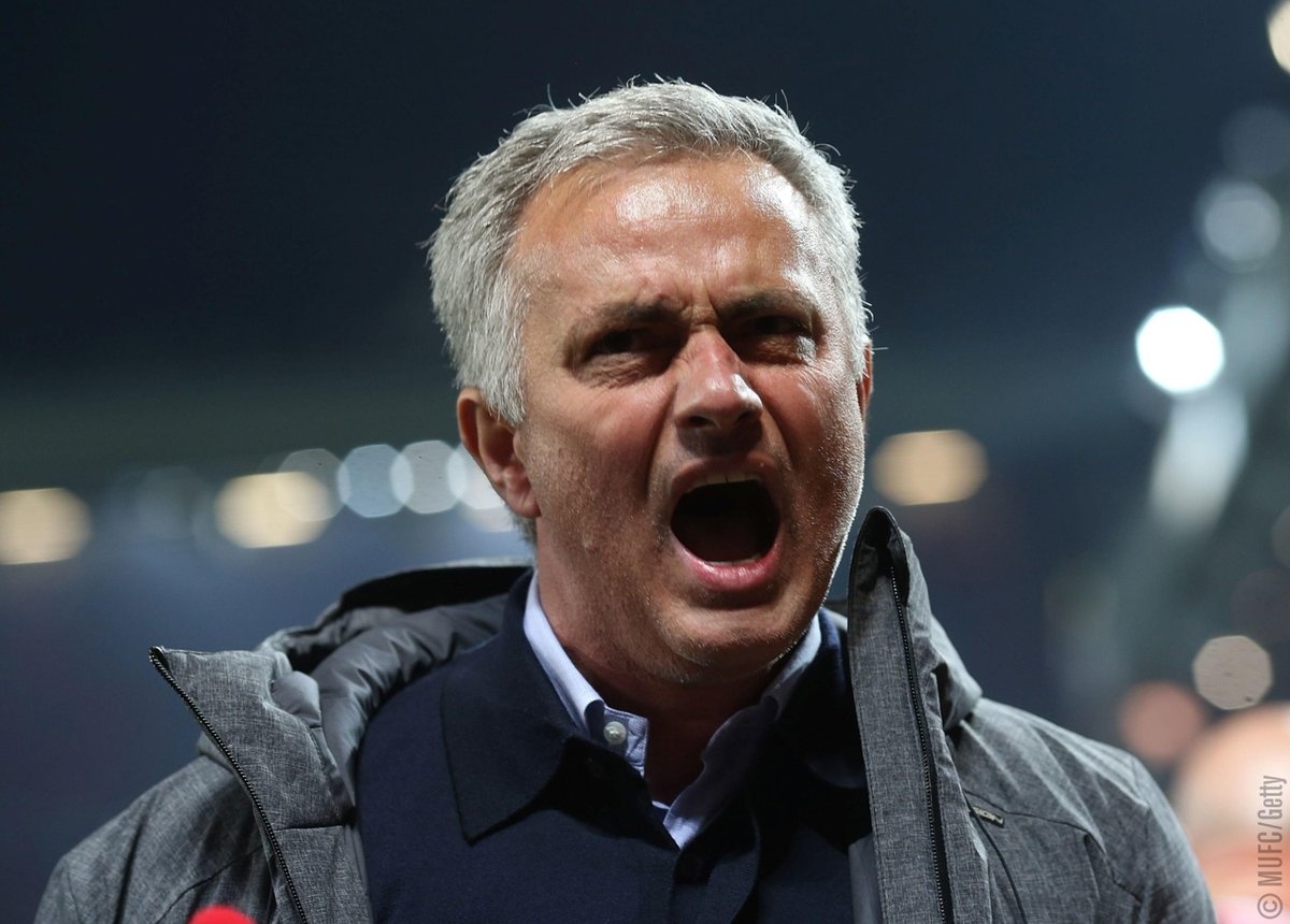 Cau thu MU khoe chien cong tren mang xa hoi anh 9