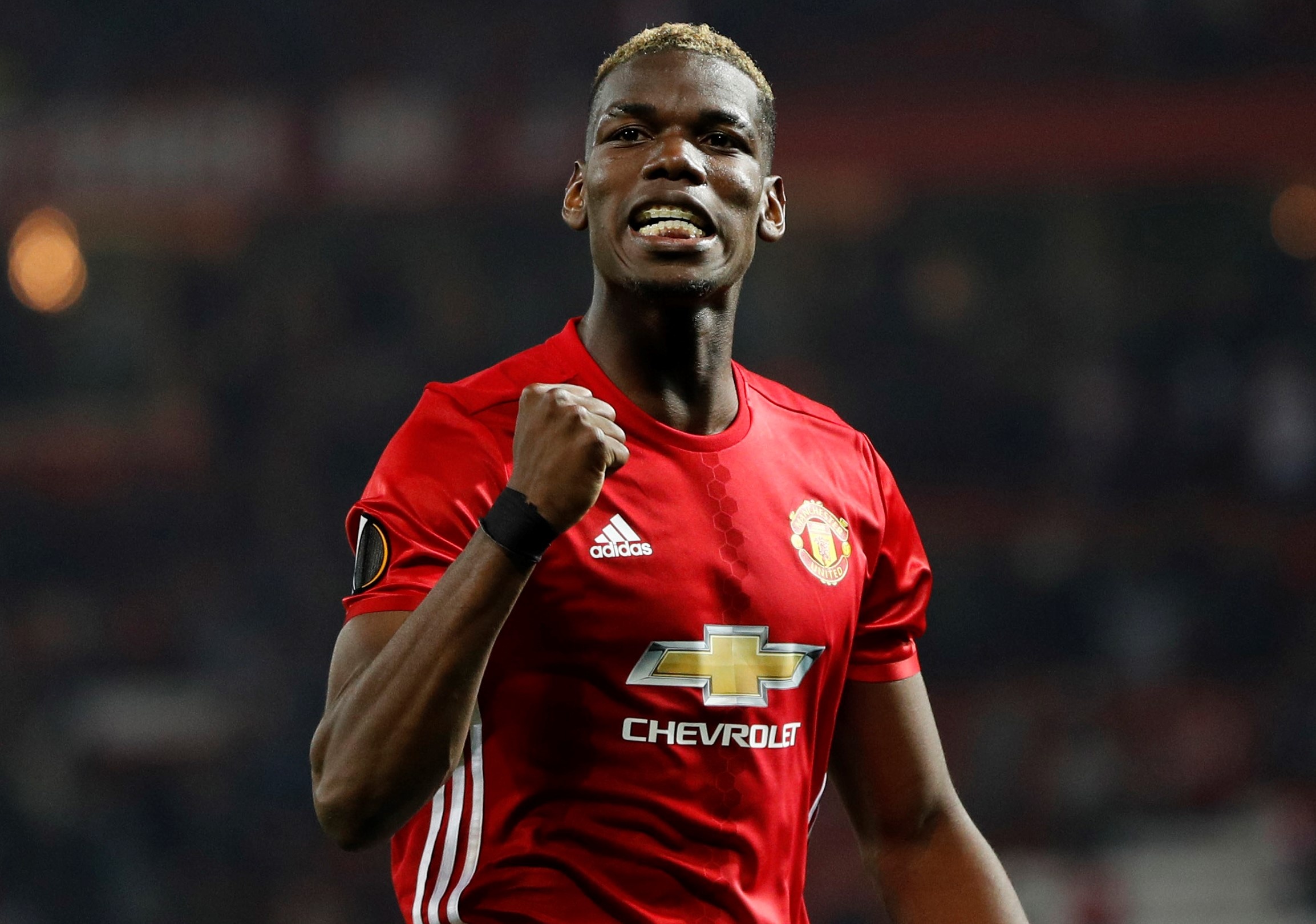 MU duoc hit tho bau khong khi chung ket cup chau Au sau 6 nam hinh anh