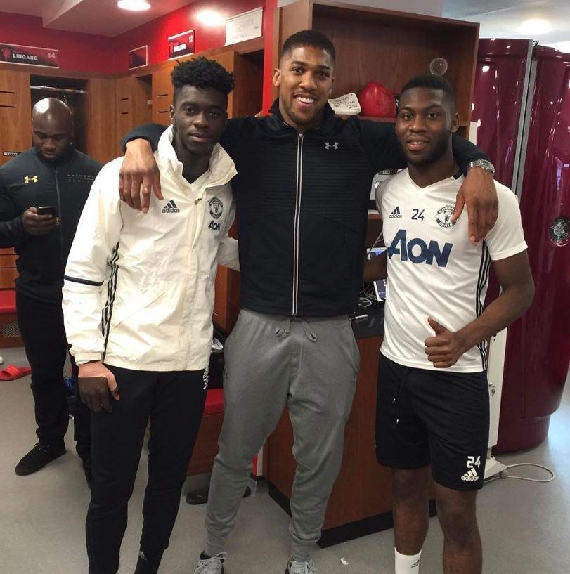 Nhà vô địch quyền Anh hạng nặng yêu MU ảnh 3 Nha vo dich quyen Anh hang nang yeu MU anh 3