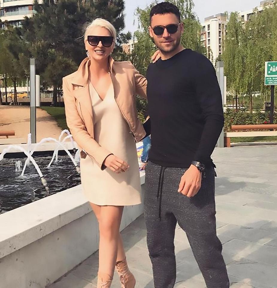 fan besiktas cam vo chong Dusko Tosic sex anh 3