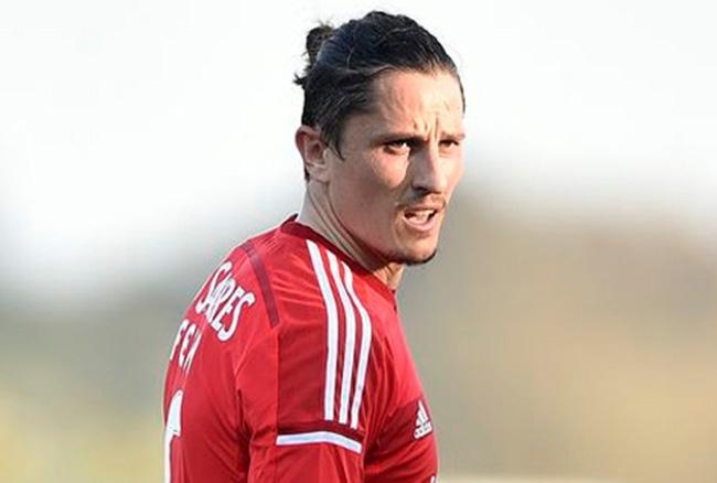 Cau thu gianh 10 danh hieu VDQG lien tiep trong 9 nam hinh anh