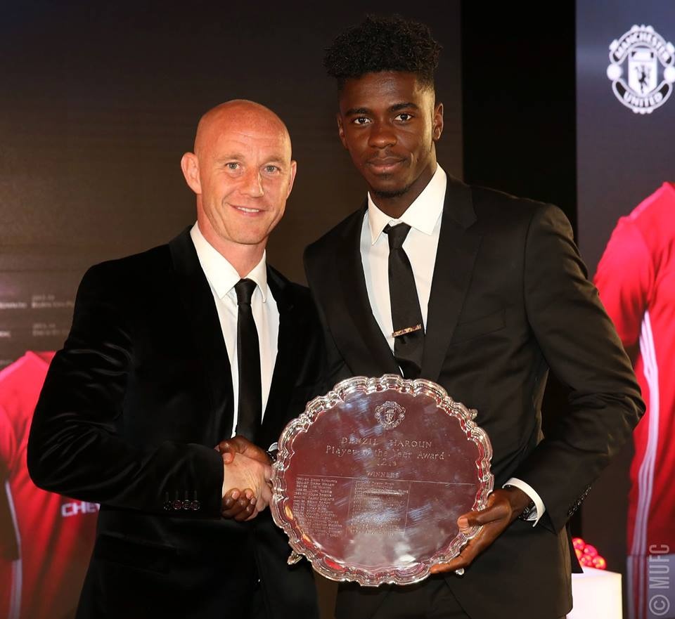 De Gea mất giải Sir Matt Busby vào tay đồng hư ảnh 4 De Gea mat giai Sir Matt Busby vao tay dong hu anh 4