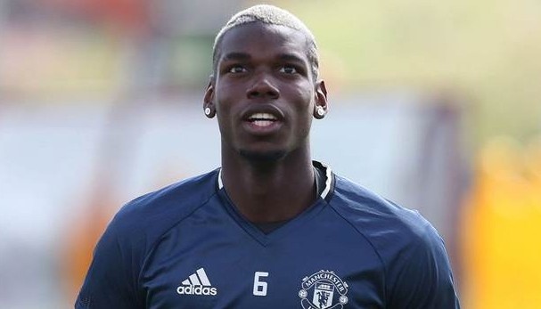 Pogba duoc huong dac quyen tren san tap MU hinh anh