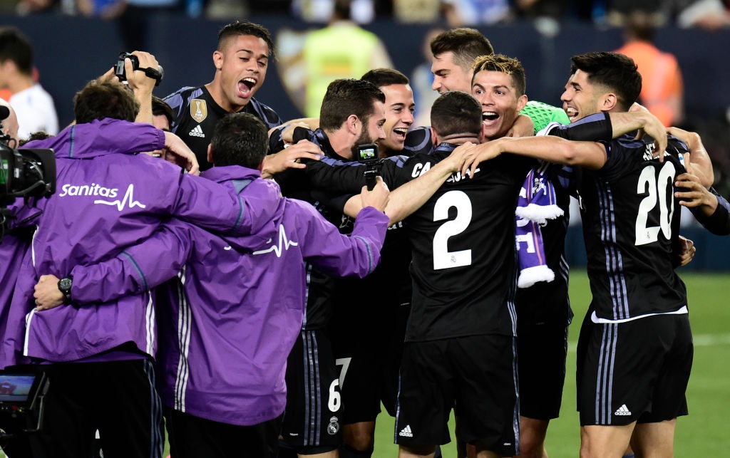 Zidane om chat Ronaldo anh 2