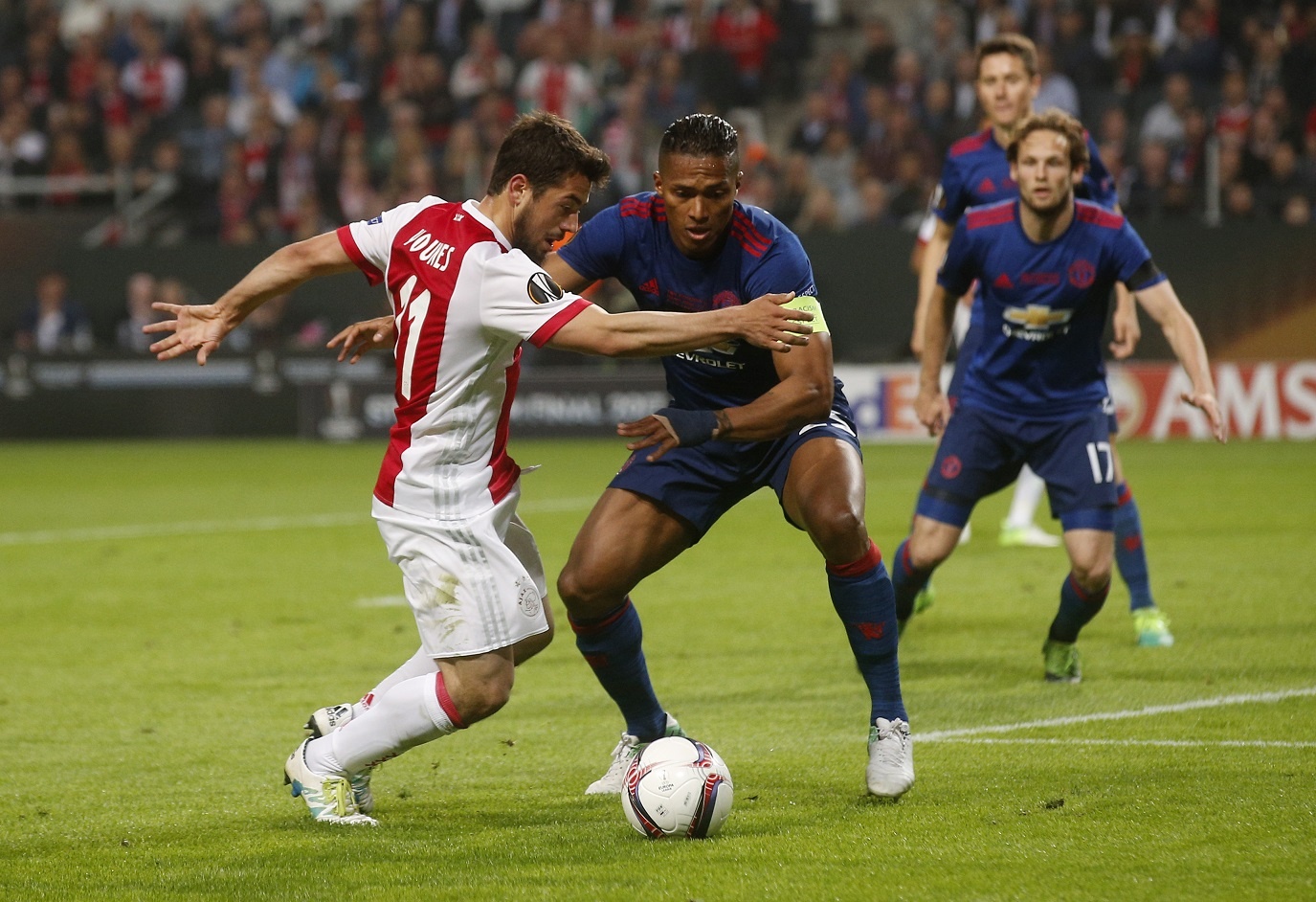 Cham diem chung ket Europa League anh 2