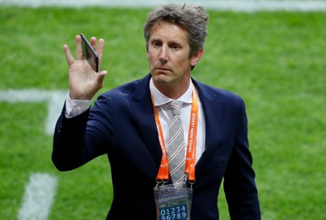 Dan khach VIP chung kien chien cong lich su cua Man Utd hinh anh