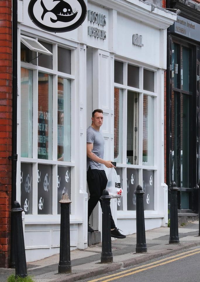 Rashford,  Lingard mo tiec thau dem anh 7