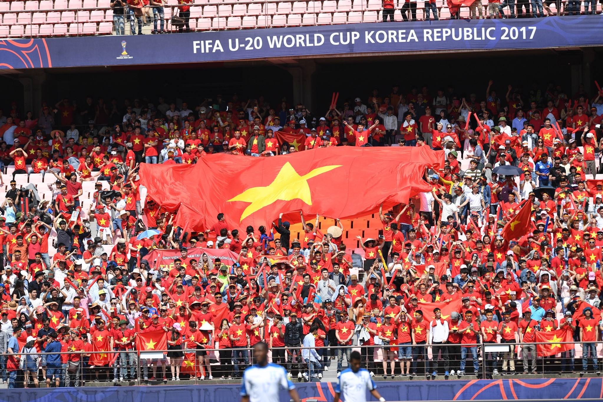 CDV Viet Nam 'nhuom do' SVD Jeonju anh 10