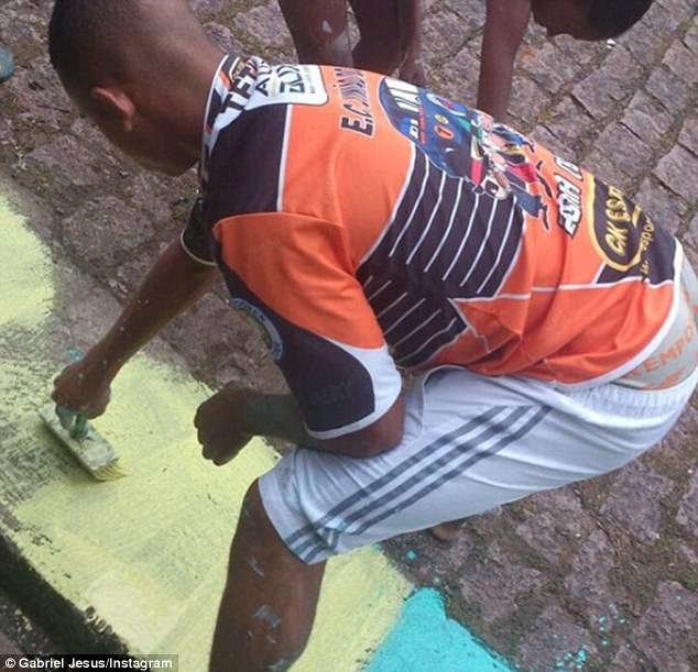 tro cung cua Pep con dang lam tho son kiem song anh 3