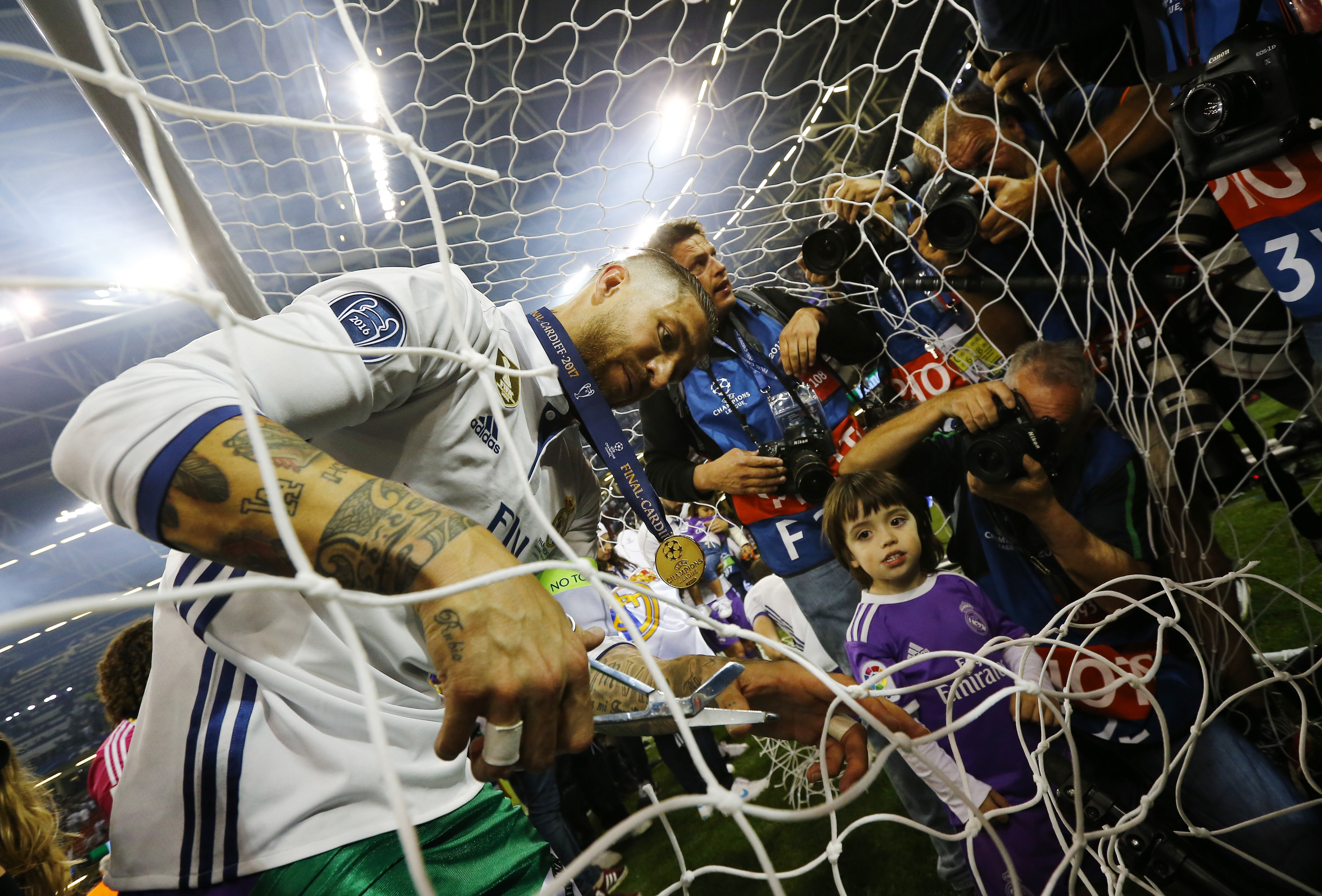 Dan sao Real 'xau xe' manh luoi san Thien nien ky anh 1