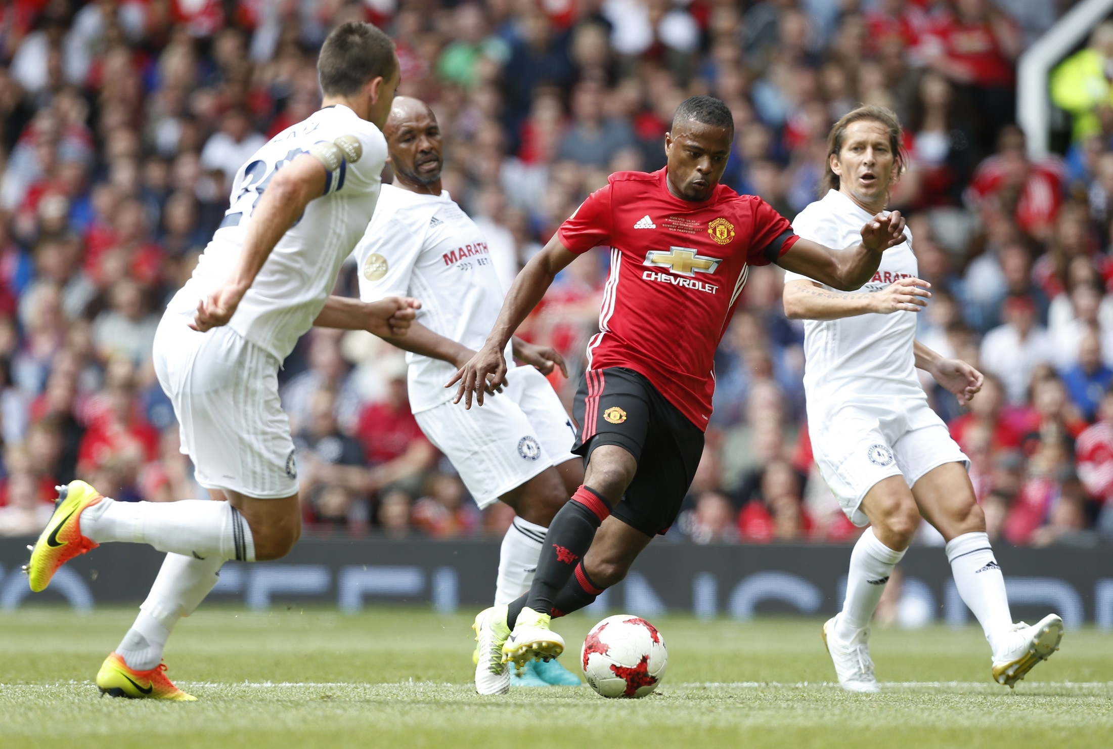 tran cau tri an Carrick anh 3