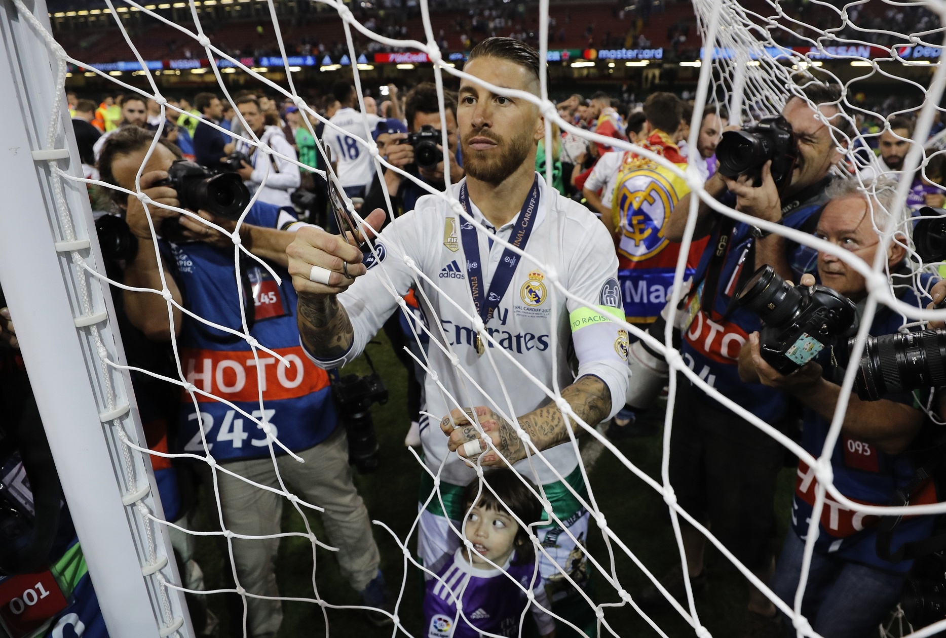 Dan sao Real 'xau xe' manh luoi san Thien nien ky anh 5