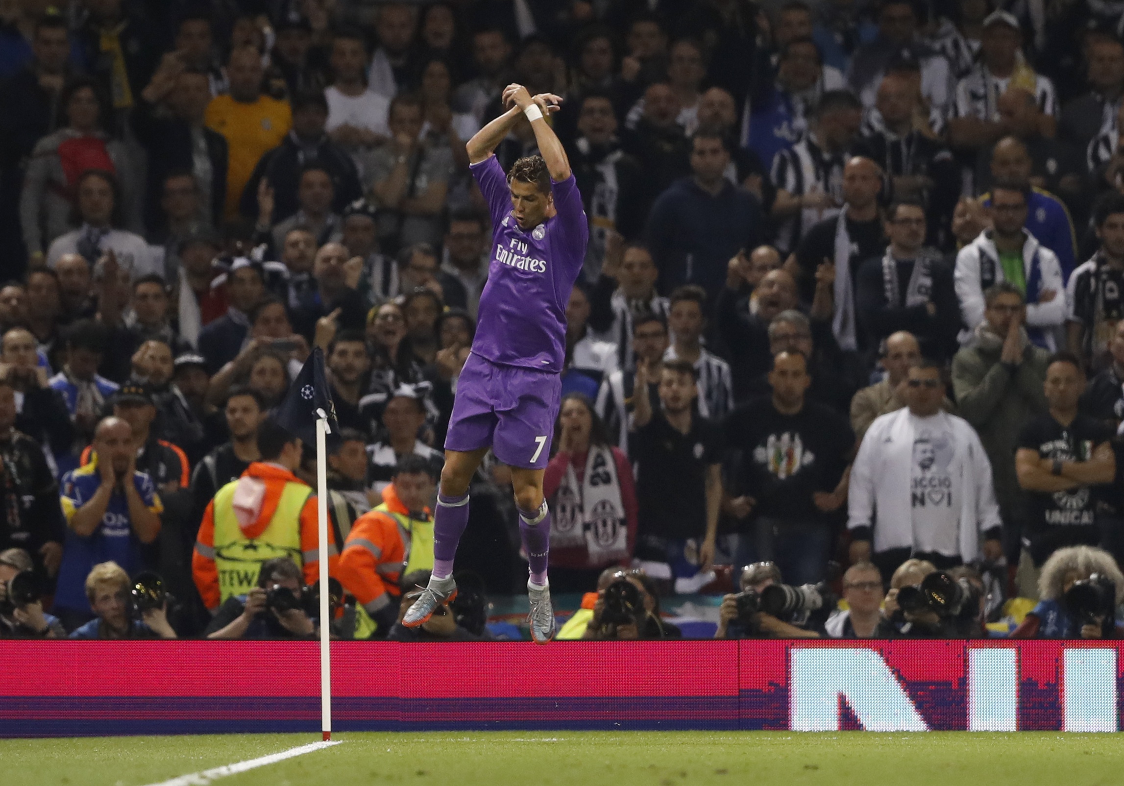 Rea vô địch Champions League ảnh 7 Rea vo dich Champions League anh 7