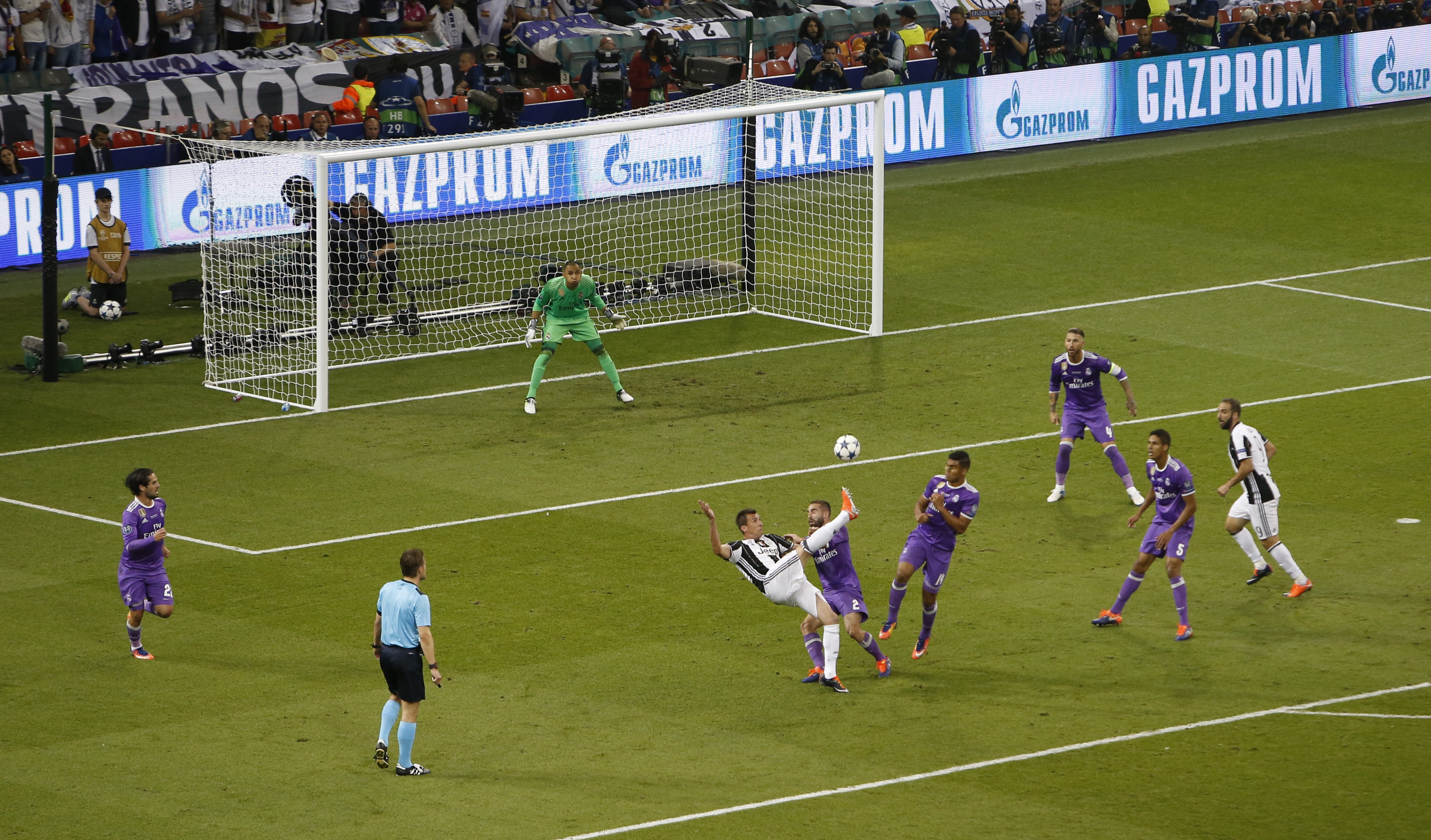 Rea vô địch Champions League ảnh 8 Rea vo dich Champions League anh 8