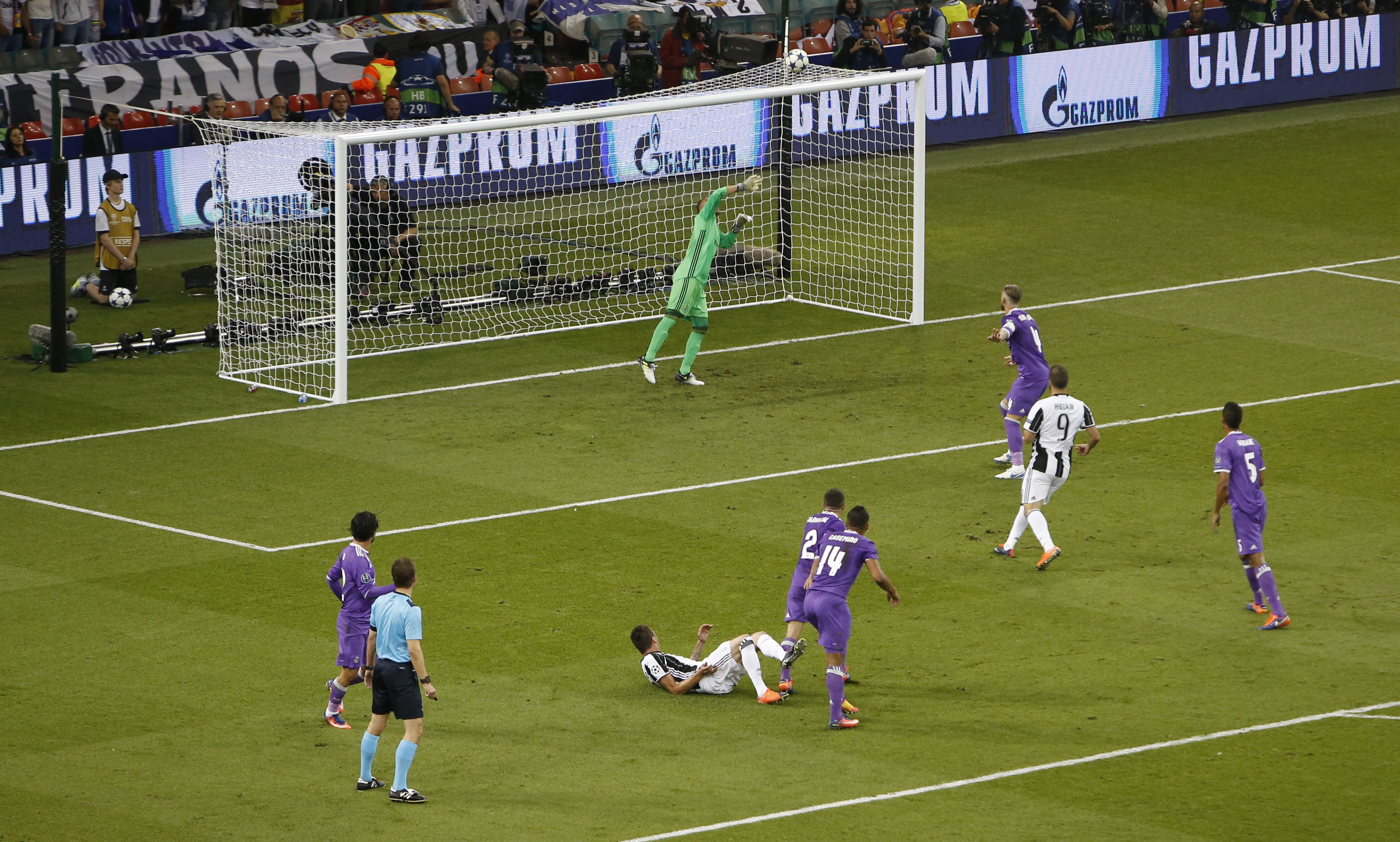 Rea vô địch Champions League ảnh 9 Rea vo dich Champions League anh 9