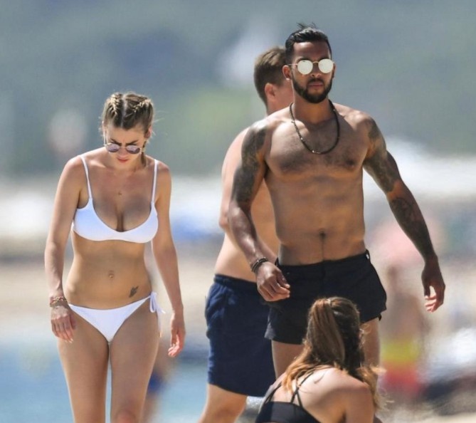 Kỳ nghỉ xa xỉ của sao Premier League ảnh 7 Ky nghi xa xi cua sao Premier League anh 7