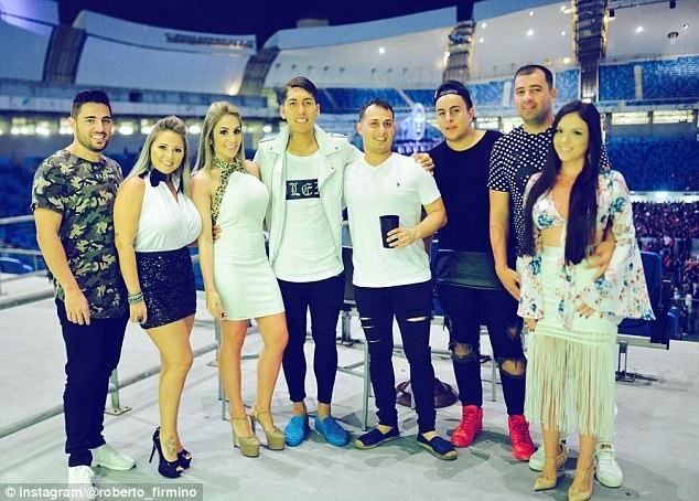 Kỳ nghỉ xa xỉ của sao Premier League ảnh 1 Ky nghi xa xi cua sao Premier League anh 1