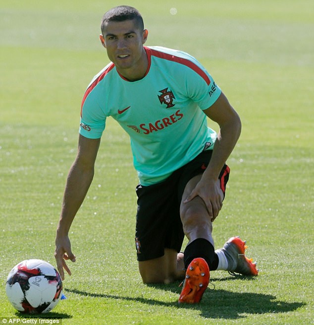 Ronaldo tro lai hoi quan tuyen Bo Dao Nha anh 4