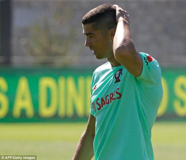 Ronaldo tro lai hoi quan tuyen Bo Dao Nha anh 5