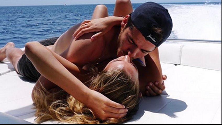 Muc tieu cua Man Utd tan huong ky nghi ben ban gai xinh dep hinh anh